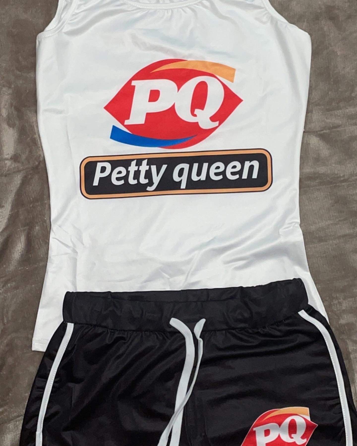Petty Queen Sleep Set